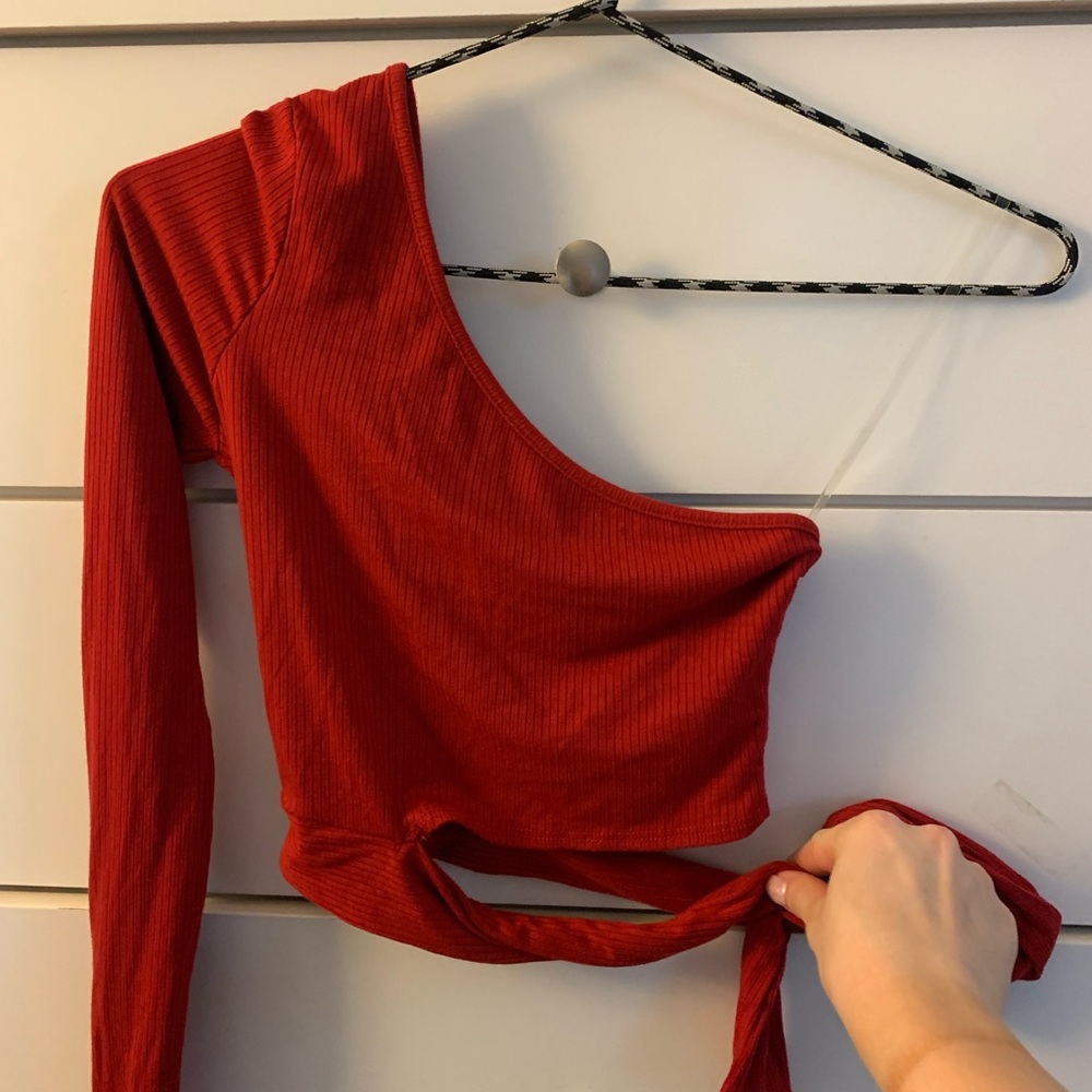 NWT one shoulder long sleeve garage top